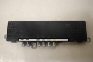 17796496 – 4F9035225F – Antennenverstärker