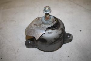 17821567 – 4E0399151AR – Gearbox mount