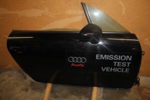 17799371 – 8N0831052C – Portier 2Deurs rechts