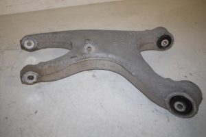 17818824 – 8K0505312J – Draagarm onder rechts-achter