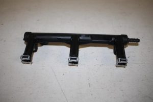 17805003 – 06E133682C – Kraftstoffverteiler