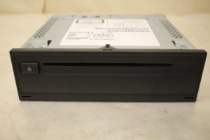 17797837 – 8V0035870B – Multi-media control unit