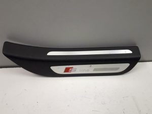 18626938 – 8R0853376C – Afdeklijst dorpel rechts