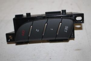 17819360 – 4G09597705PR – Sitzverstellung Schalter