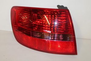 17790436 – 4F9945095 – Achterlicht links