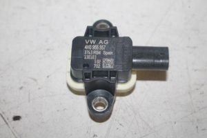 17811276 – 4H0955557 – Airbag Sensor