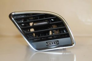17792540 – 8T1820902GWVF – Luchtrooster Dashboard