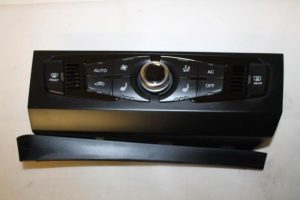 17794091 – 8K1820043RXZF – Climatronic Panel