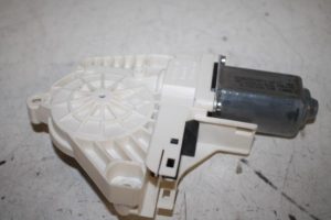 17809284 – 8K0959802B – Raammotor Portier