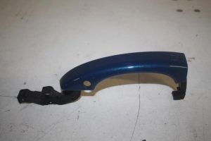 17810369 – 4H0837205 – Türgriff 4-türig links vorne