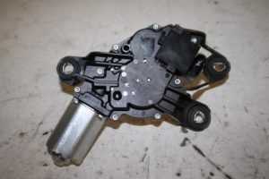 17816549 – 5K6955711B – Ruitenwissermotor achter
