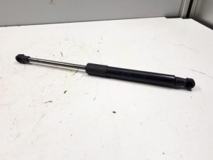 18639900 – 8R0823359A – Gasdemper Motorkap links