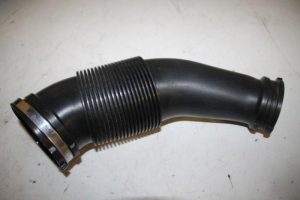 17831941 – 059129615L – Air intake hose