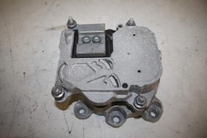 17832083 – 4M0399153L – Versnellingsbak Steun