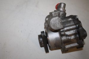 17826696 – 4F0145155A – Stuurbekrachtiging Pomp