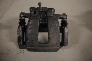 17817931 – 4E4615404C – Bremszange rechts hinten