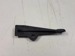 21017938 – 4G0820536B – Steun (diversen)