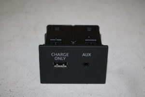 17827667 – 4G0035726 – AUX / USB-Anschluss