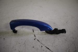 17810793 – 4H0837205 – Türgriff 4-türig links vorne