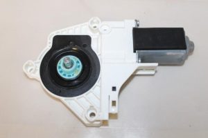 17792475 – 8T0959801B – Door window motor