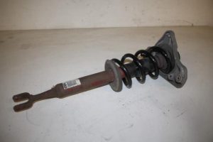 17825973 – 8H0413031 – Fronts shock absorber, left