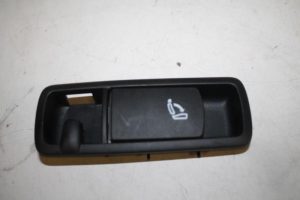 17821842 – 8P78856934PK – Achterbank slot