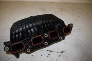 17824677 – 03C129711AE – Inlaatspruitstuk