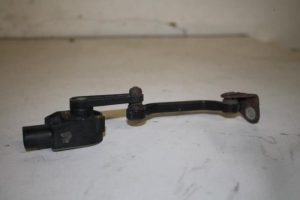 17828139 – 4F0505465M – Xenon hoogteregelaar