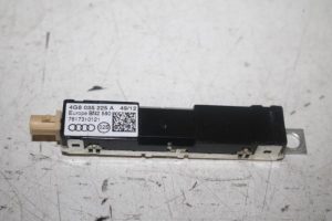 17811275 – 4G8035225A – Antenne Versterker