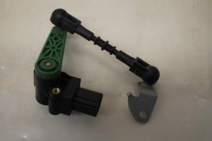 17801892 – 4H0907503 – Xenon hoogteregelaar