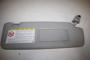 17825854 – 8U0857552QFT9 – Zonneklep