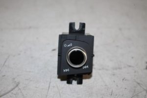 17810941 – 8W1919616 – Radiobedienings paneel