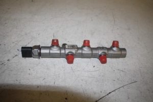 17808543 – 059130089DL – Fuel distributor