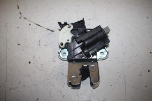 17809552 – 4F5827505D – Tailgate lock mechanism