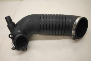 17800614 – 8E0129615 – Air intake hose