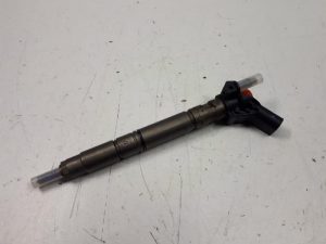 22282928 – 059130277CH – Einspritzdüse (Diesel)