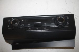 17806635 – 8T2820043TXZF – Climatronic Panel