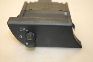 17796243 – 8E2919094C5PR – Licht Schalter