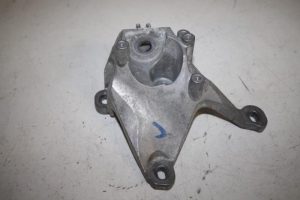 17803854 – 4H0399113E – Gearbox mount
