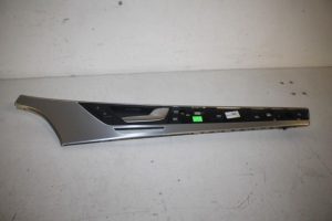 17809875 – 4H0867102EGN6 – Türgriff 4-türig rechts vorne