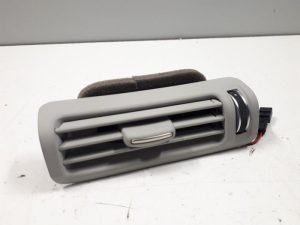 20299298 – 4G0819209EET1 – Air grill side