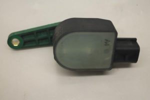 17800119 – 4F0907503 – Xenon hoogteregelaar