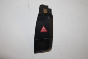 17802615 – 8K2941509AV10 – Paniekverlichtings Schakelaar