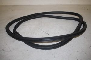 17807238 – 4G0831721A – Portierrubber 4Deurs links-voor