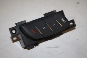 17816036 – 4G89597695PR – Stoelverstellings Schakelaar