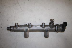 17825249 – 059130090CR – Fuel distributor