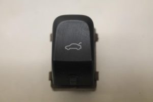 17800898 – 8K0959831V10 – Schakelaar achterklep