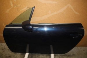 17799907 – 8N0831051C – Portier 2Deurs links