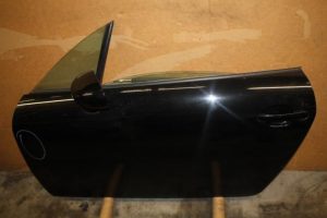 17799386 – 8N0831051C – Portier 2Deurs links