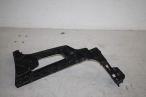 17807979 – 8T0807454 – Rear bumper bracket, right
